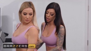 Big tits (Amber Jade, Karma Rx) gets their pussy wet - Brazzers