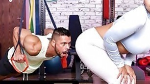 Brazzers - Czech Goddess Sofia Lee Has The Perfect Workout Jumping On Her Gym Instructor&#'s Hard Dick
